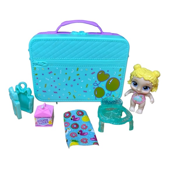 Baby Alive Foodie Cuties with 5 Surprise Toys Accessories - Picture 1 of 6